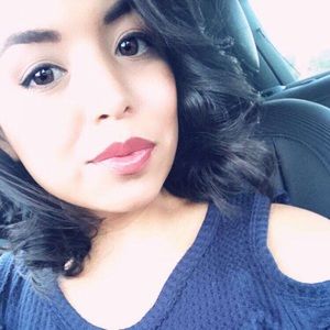 Meet your Posher, Vanessa